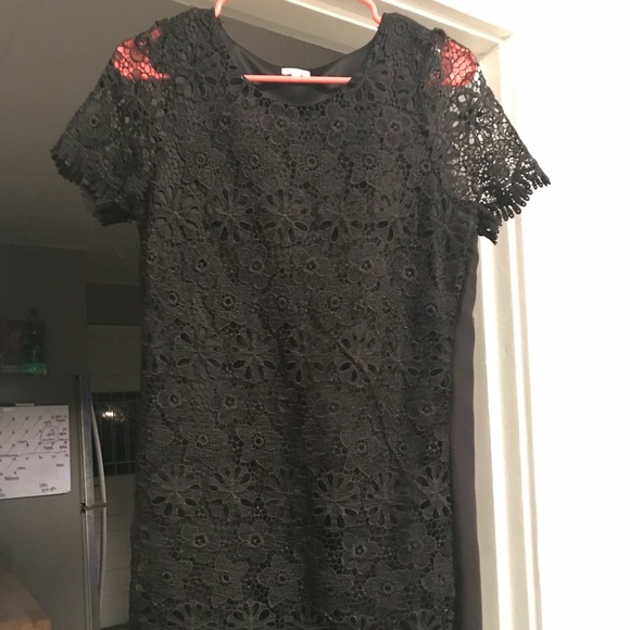 Black lace dress - Picture 1 of 3