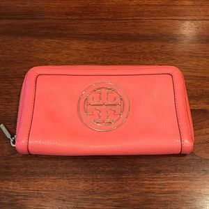 Tory Burch Continental ZIP-Around Wallet