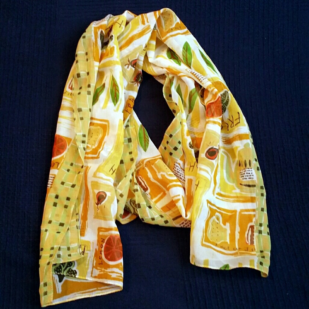 ⏬Tea themed, silky thin scarf