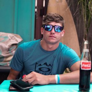 Meet your Posher, Mitchell