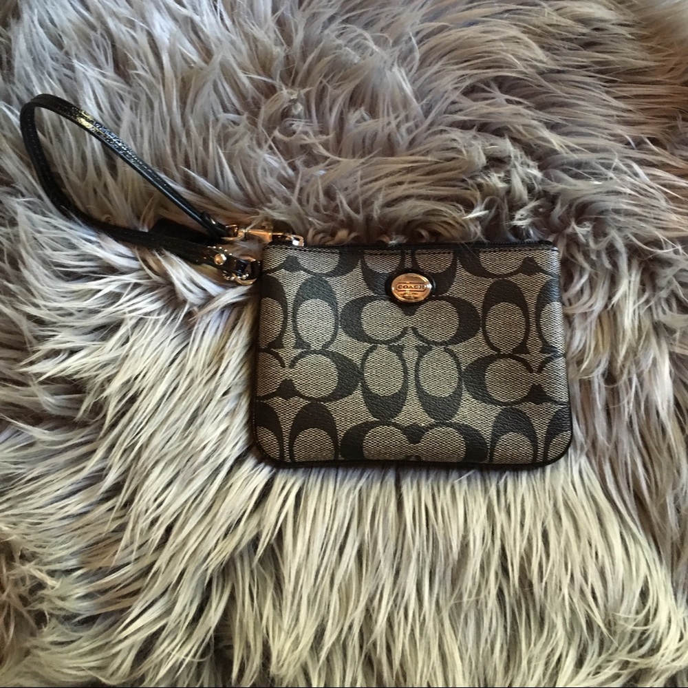 Coach wristlet wallet