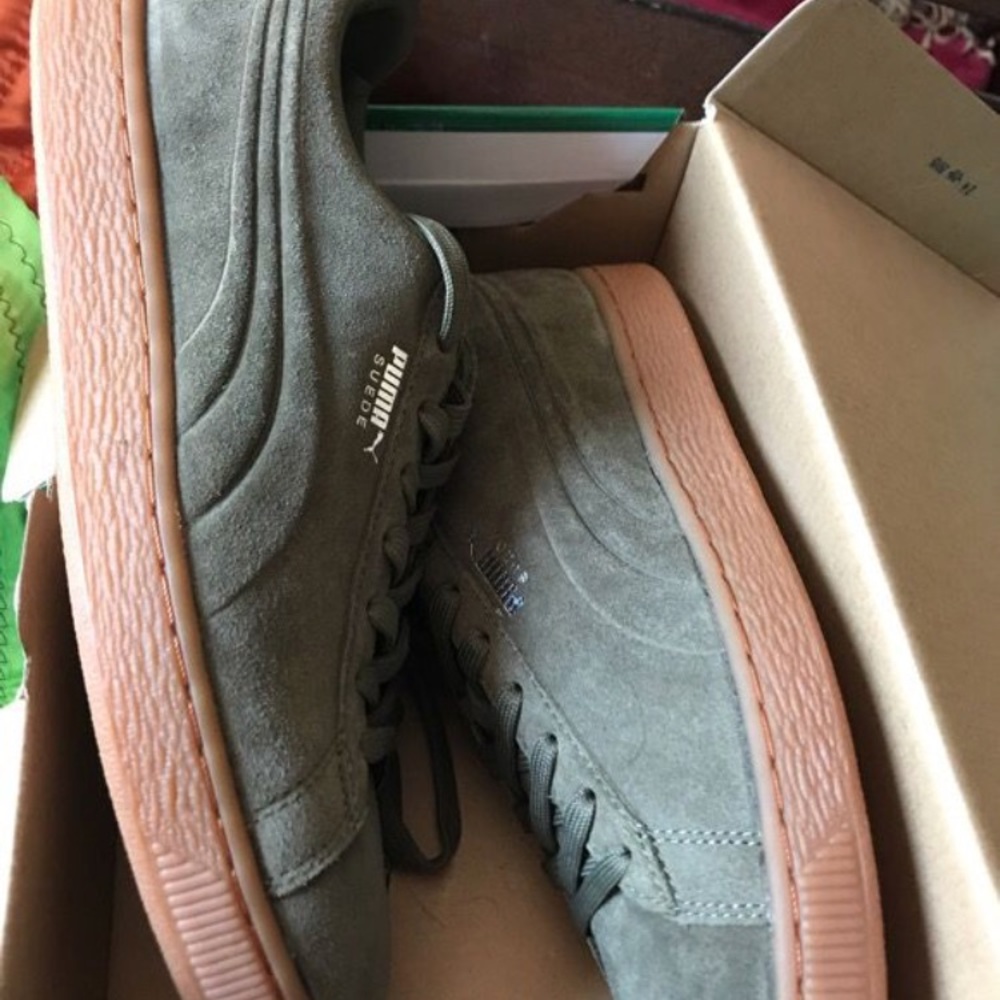 New green suede puma