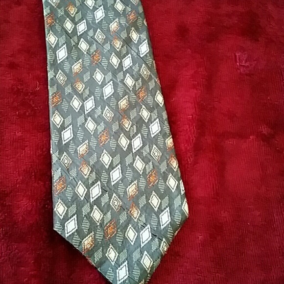 Perry Ellis Portfolio - Picture 2 of 3