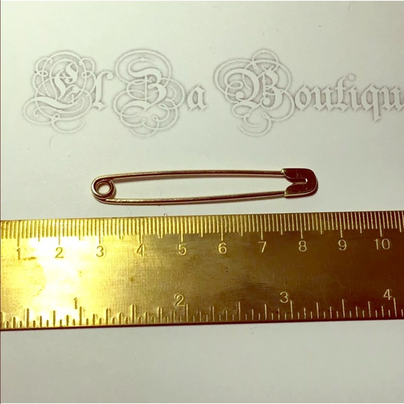Tiffany&Co. 14k Yellow Gold Baby Diaper Pin Broach - Picture 2 of 4