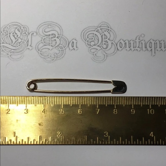 Tiffany&Co. 14k Yellow Gold Baby Diaper Pin Broach - Picture 3 of 4