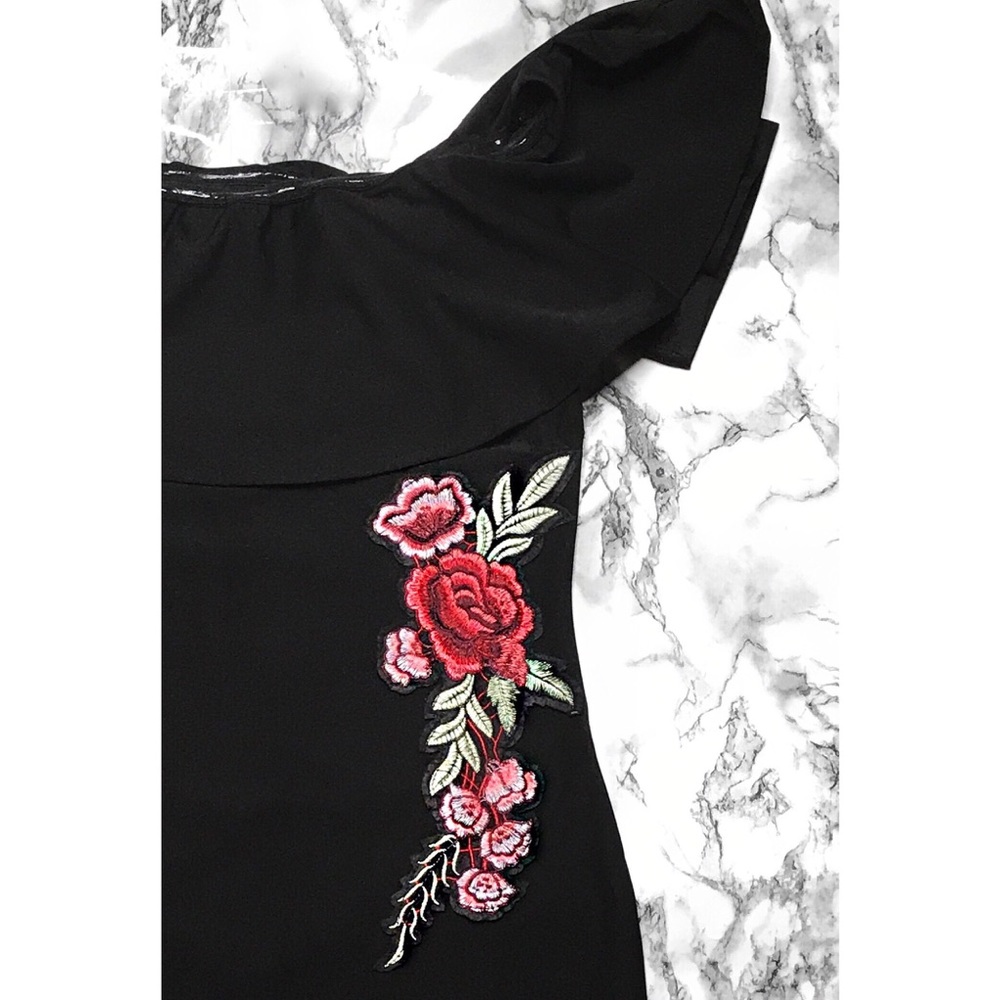 🚨Off-the-shoulder Black Mini Dress - Picture 6 of 7