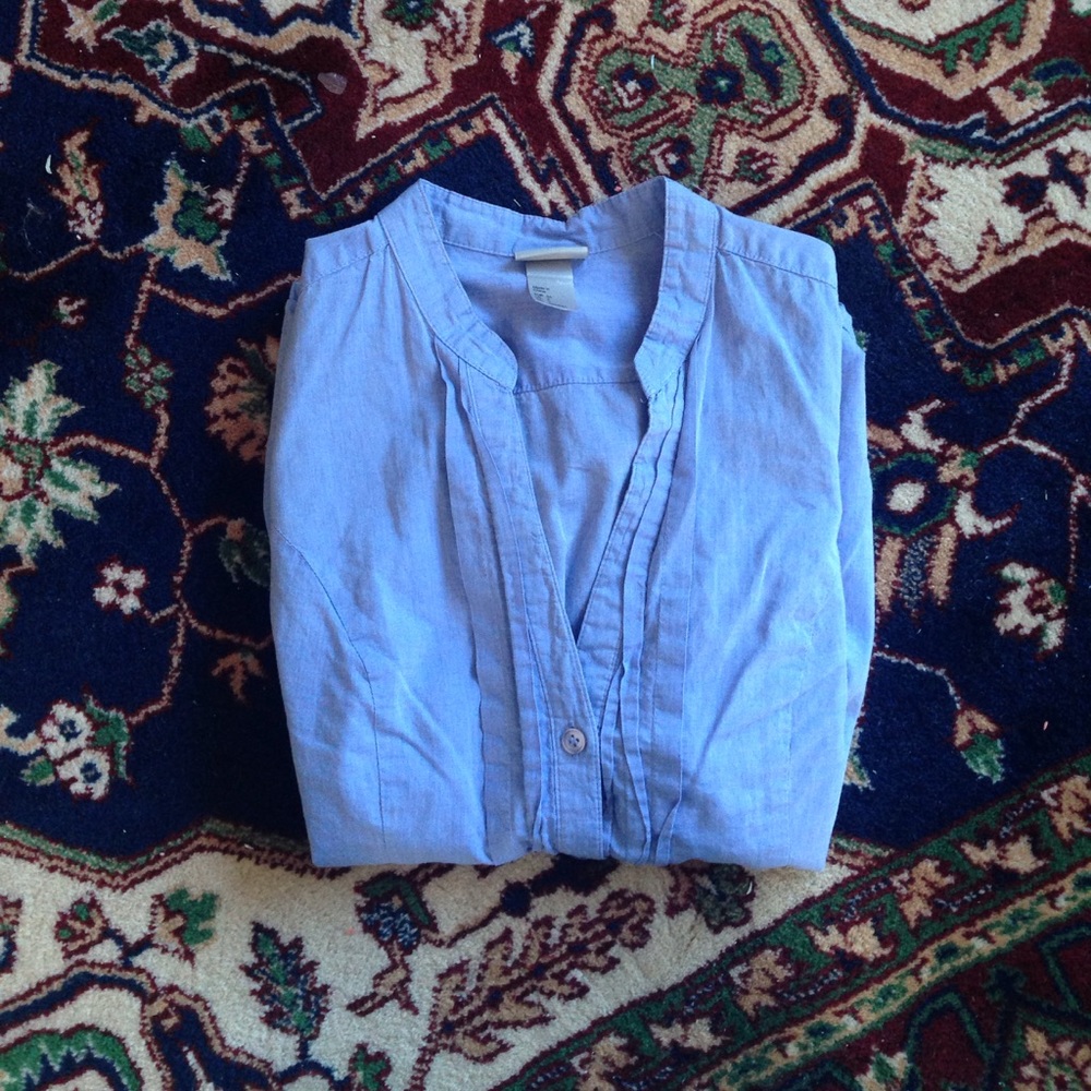 WOMANS BUTTON SHIRT