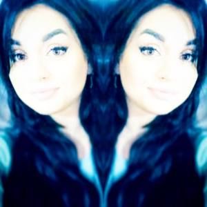 Meet your Posher, Carissa