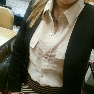 Sleeveless collared tan top