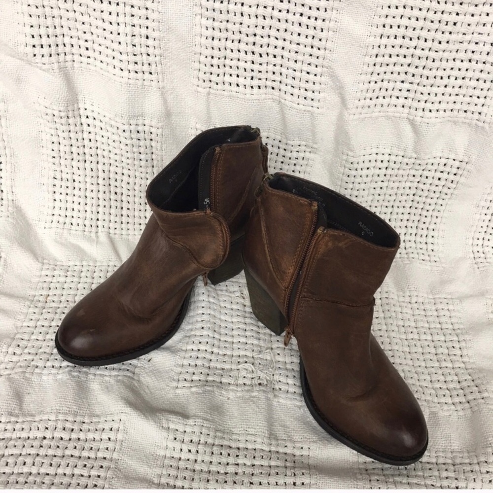 Steve Madden Boots