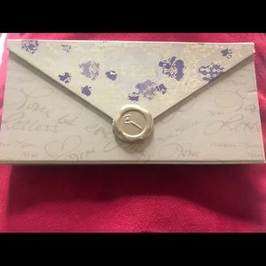 Stila palette limited edition “whole lot of love”