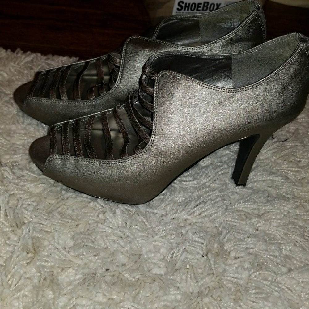 Women shoes