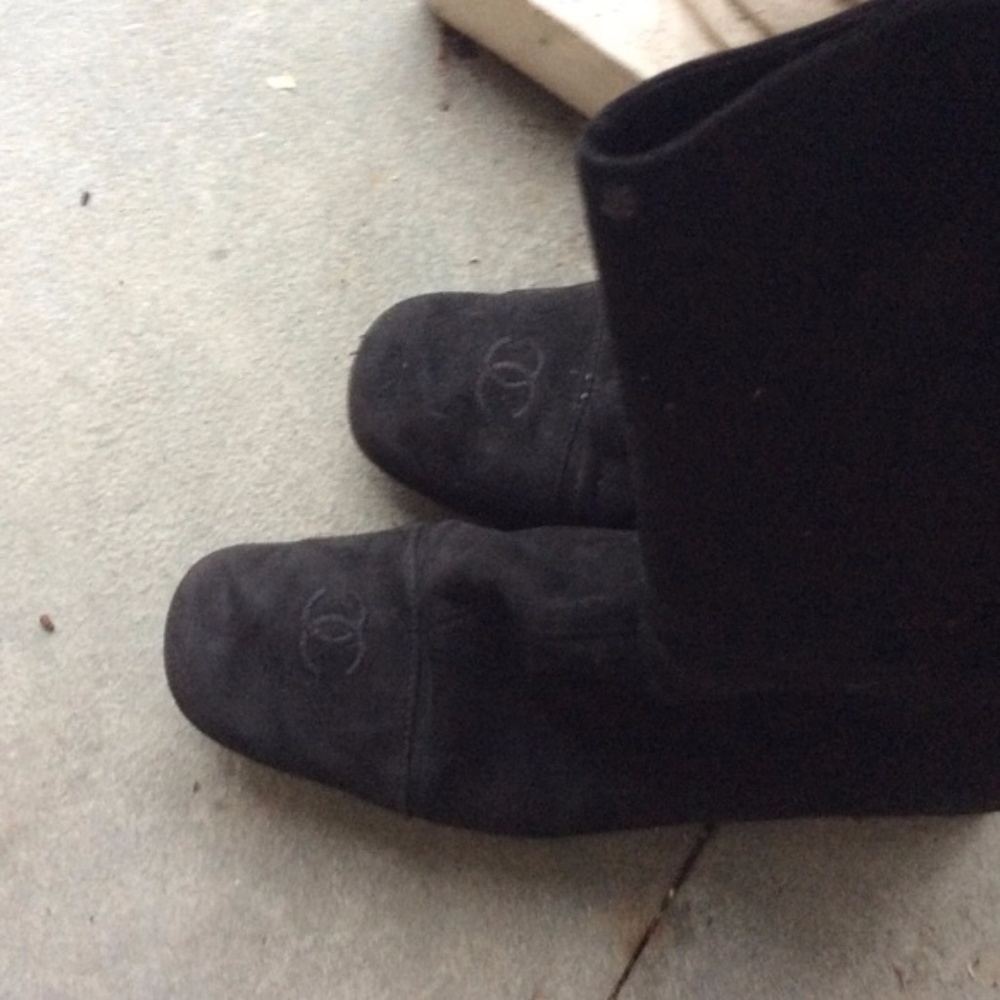 CHANEL suede boot silver logo on heel/on toe used