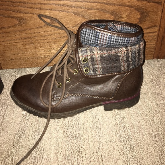 Winter Boots - Picture 4 of 4