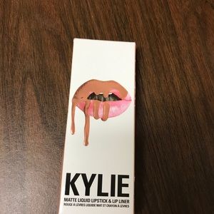 SOLD Kylie Lip Kit AUTHENTIC