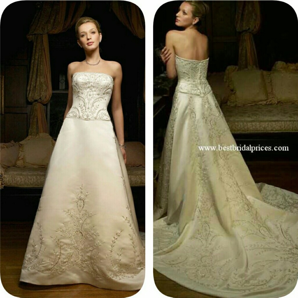 Casablanca bridal dress