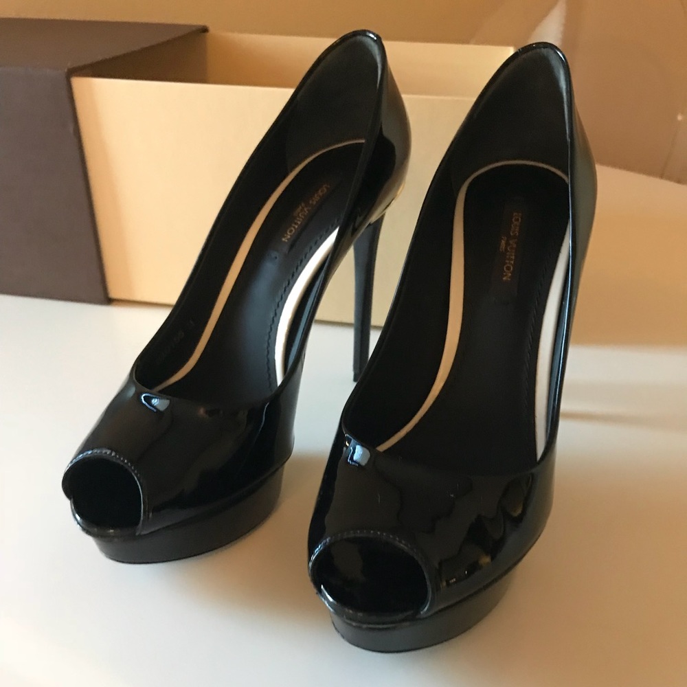 Louis Vuitton - Eyeline Open Toe Pump