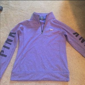 Super cute 1/4 zip jacket😍😍