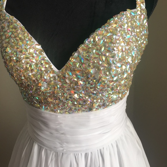 La Femme Homecoming Jeweled Dress Size 4 - Picture 2 of 8