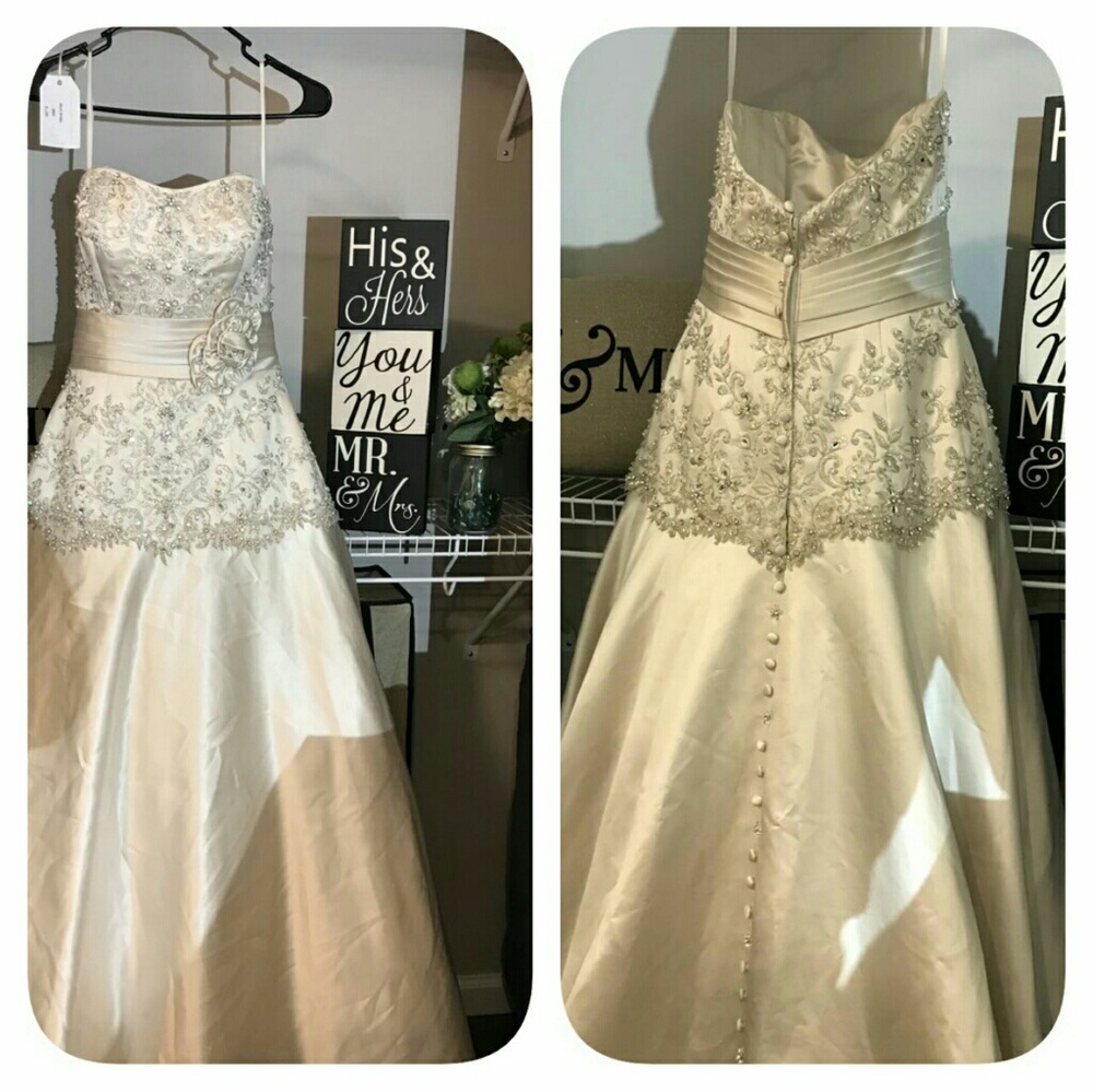 Allure bridal Wedding dress