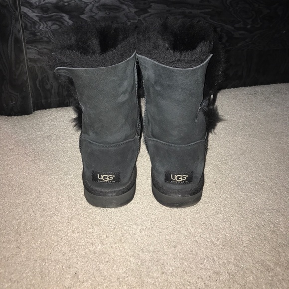 Women’s Bailey Button UGGS - Picture 2 of 4