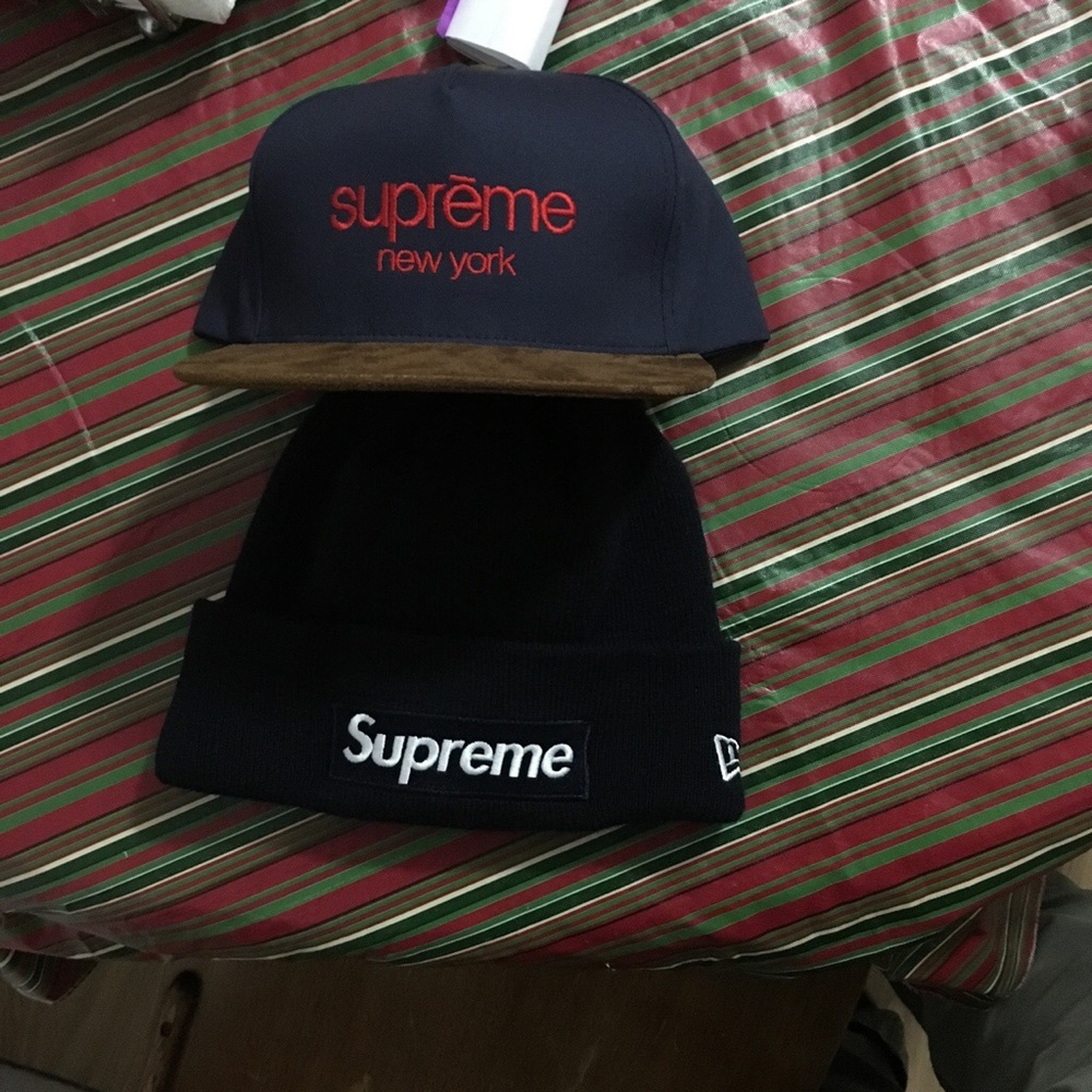 Supreme box logo beanie and classic logo snapback