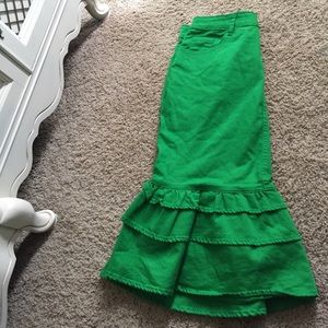 NWOT Green ruffle skirt