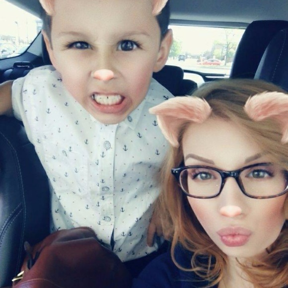 Meet your Posher, Rebecca D. - Picture 2 of 7