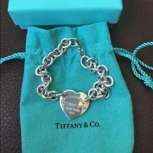 Return to Tiffany & Co. heart bracelet