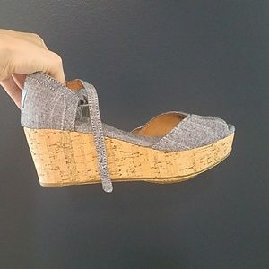 Toms shoes
