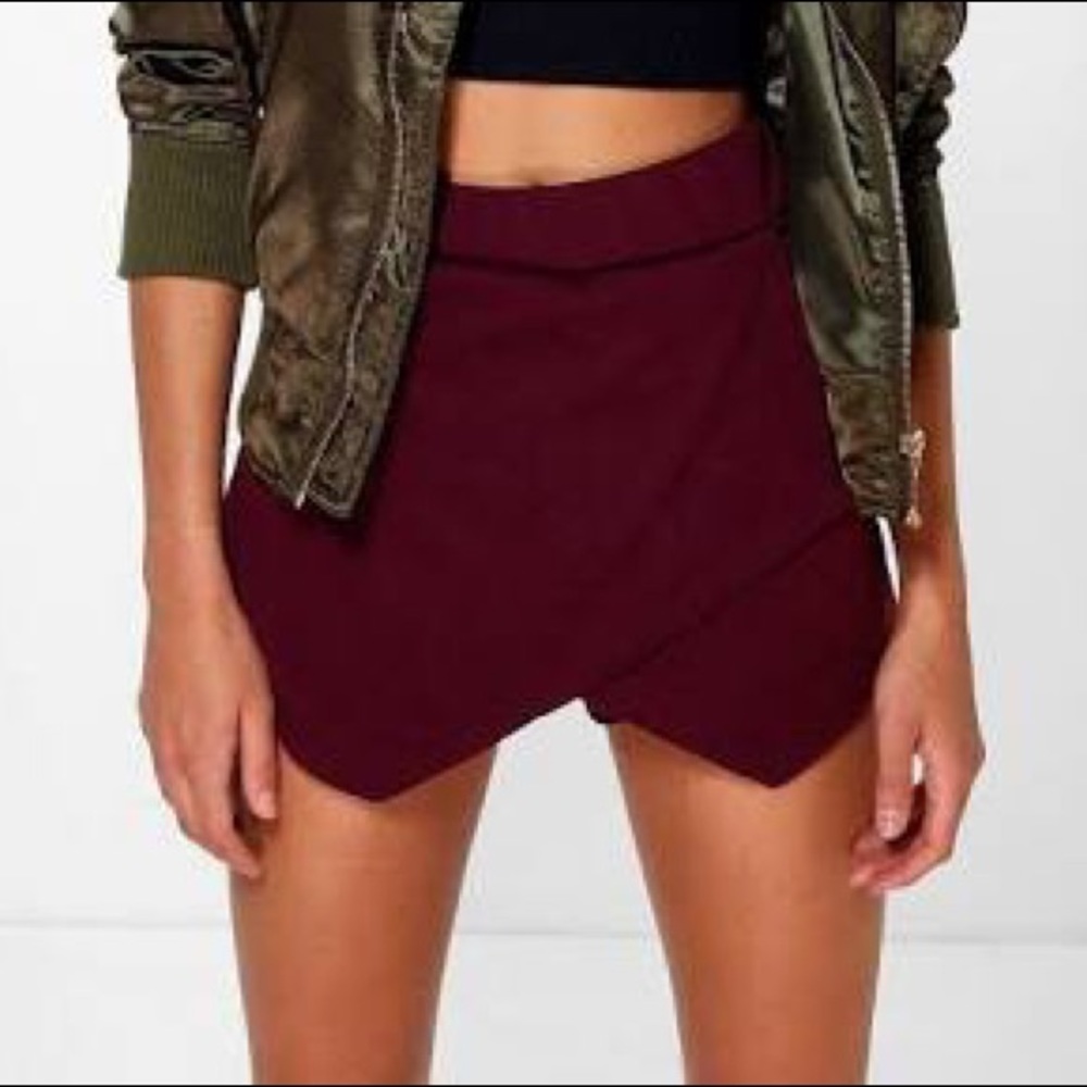 BERRY LOUISE WRAP SKORT