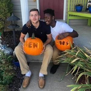 Meet your Posher, Dakota