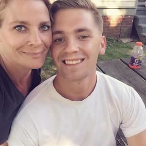 Meet your Posher, Hunter