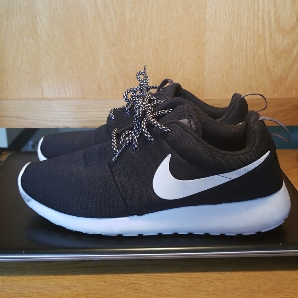 Nike Roshe running shoes, sneakers