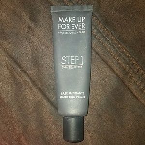 Make-up forever primer