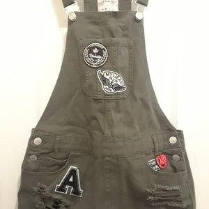 Women's Cargo badge dungaree