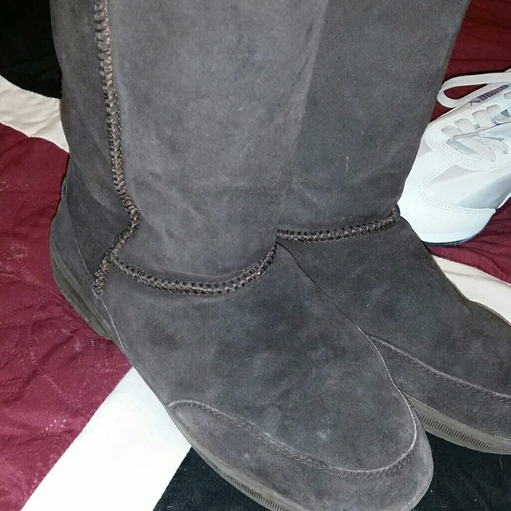 Bear claw boots