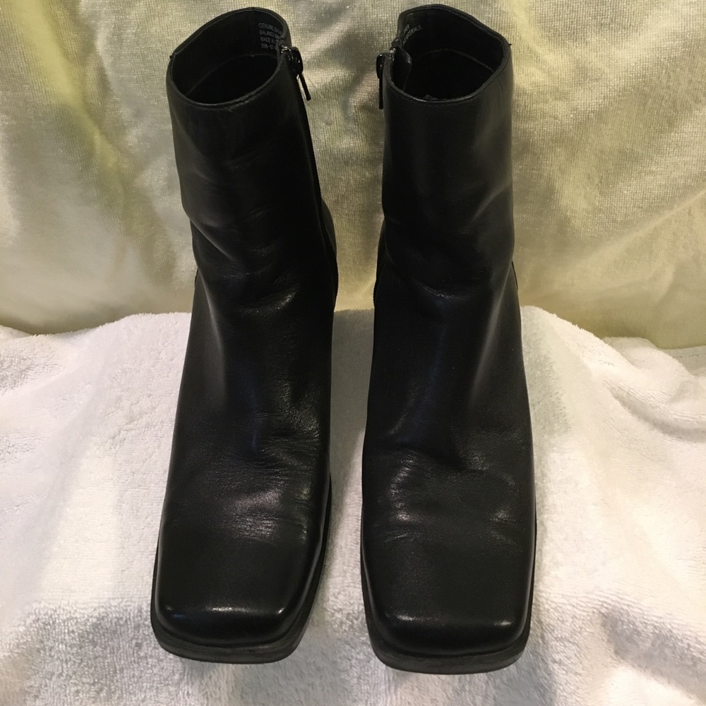 Woman’s Black Leather  Boots