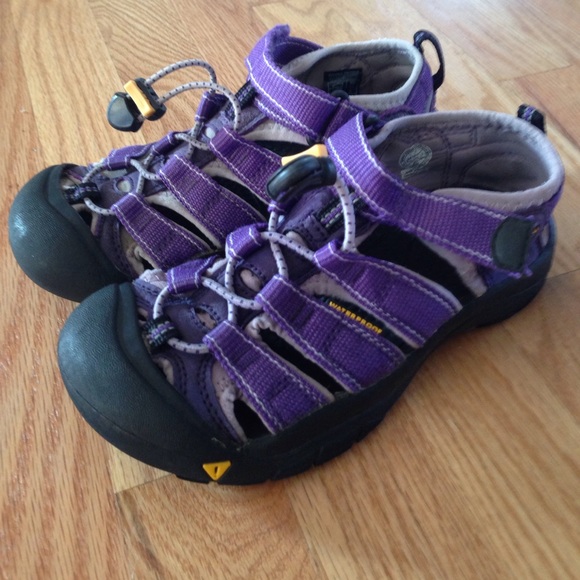 purple keen shoes