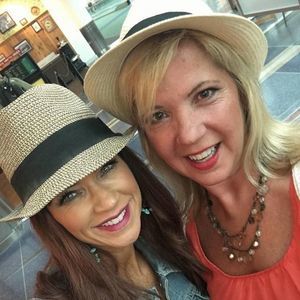 Meet your Posher, Lorie