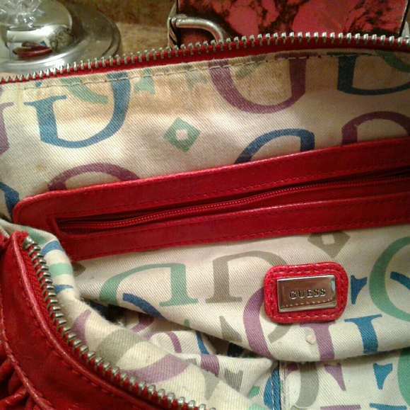 Guess red purse - Picture 2 of 2
