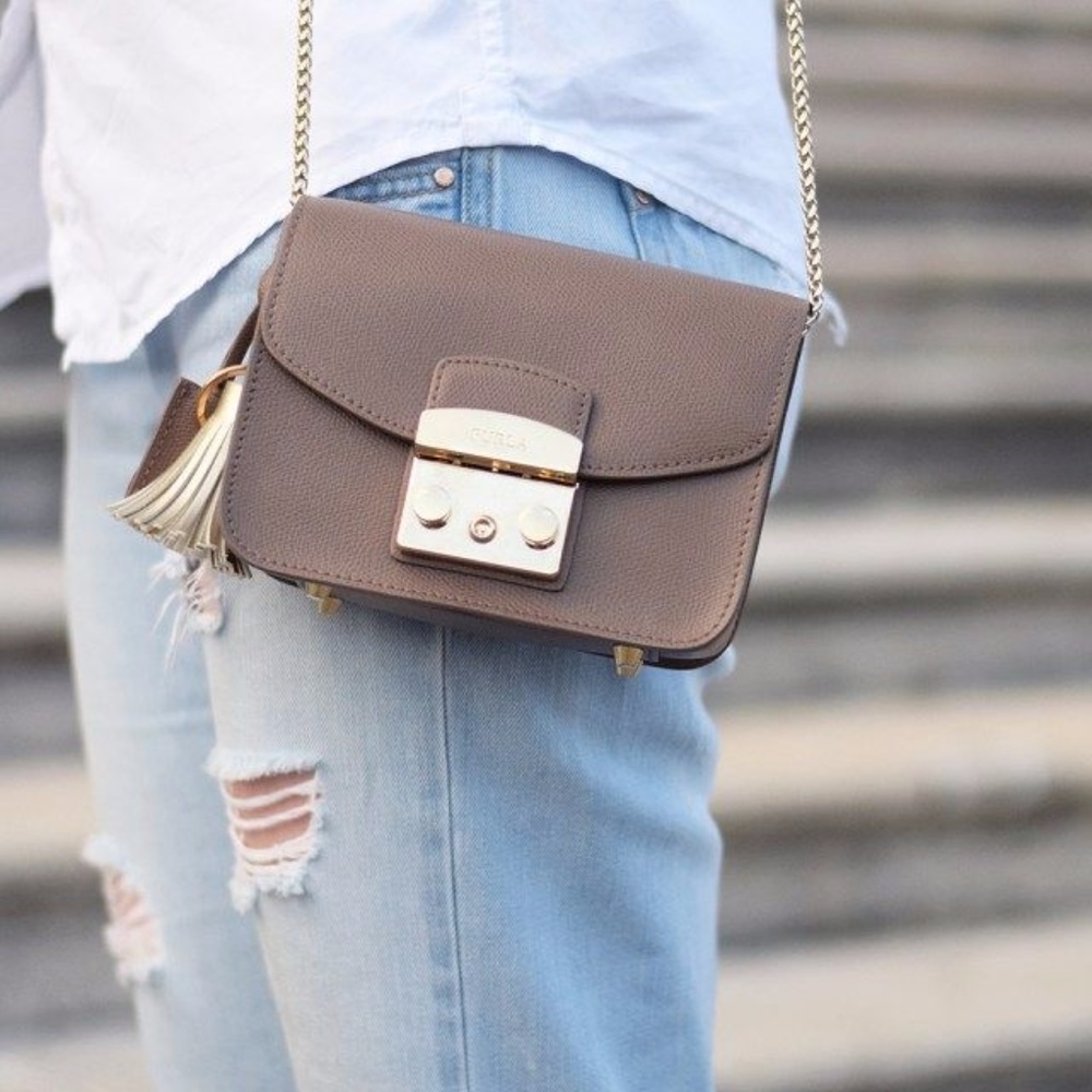 Leather crossbody metropolis bag