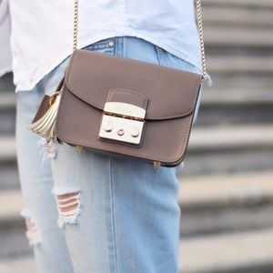 Leather crossbody metropolis bag