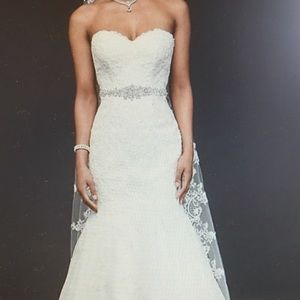 Brand new wedding dress