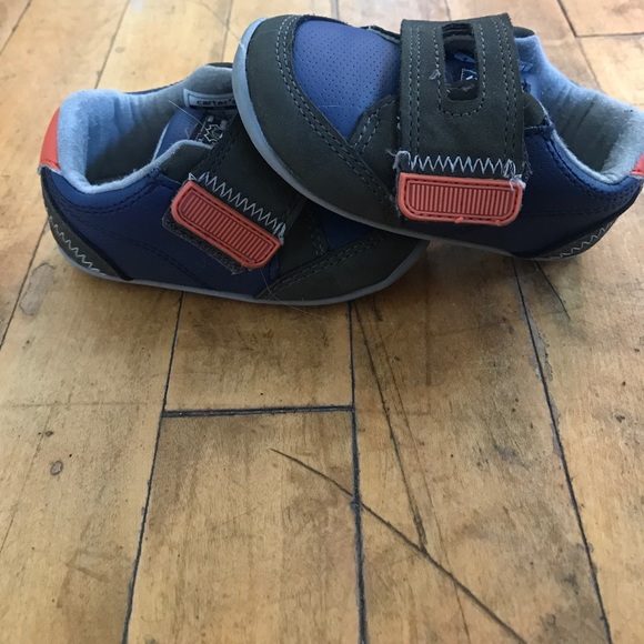 Size 4 Carters Shoes - Picture 2 of 5