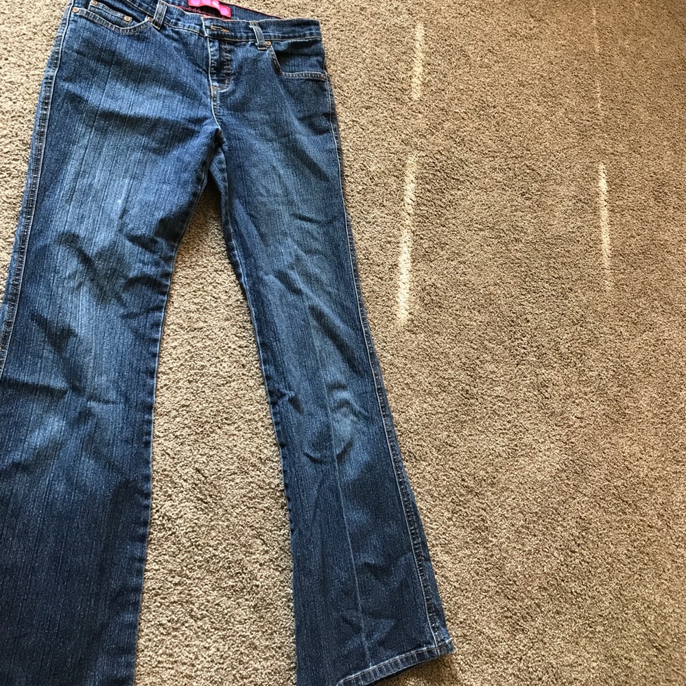 Size 9 in juniors