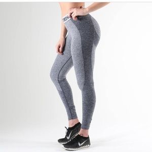 Gym shark leggings. Medium.