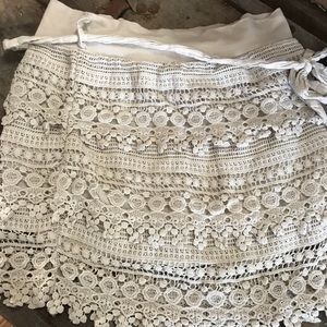 Lace mini skirt