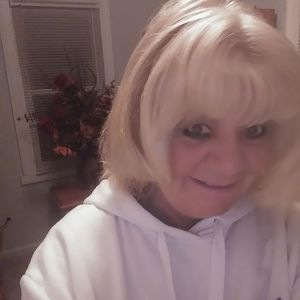 Meet your Posher, Pamela