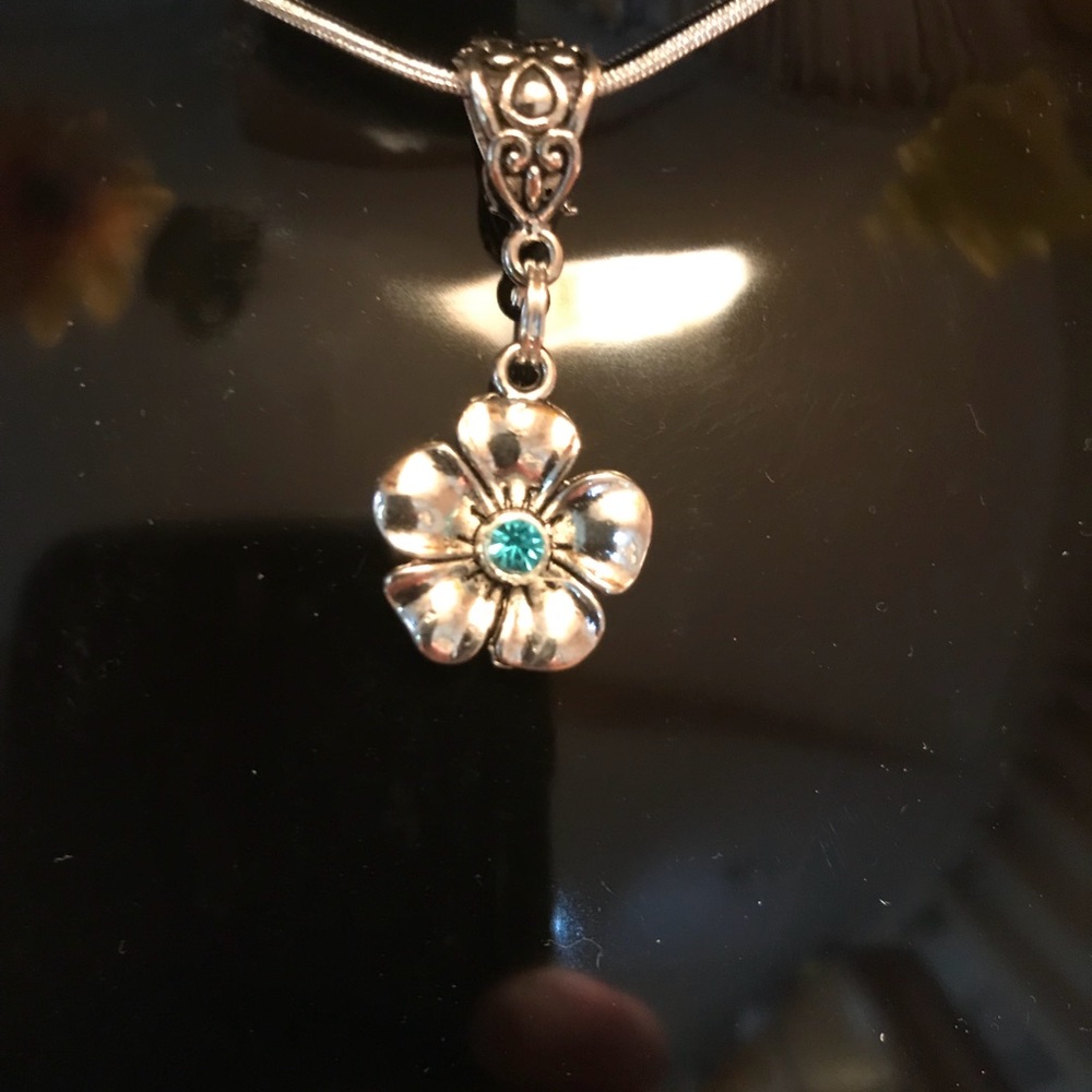Tibetan Silver 🌸  Aquamarine Crystal Necklace - Picture 2 of 3